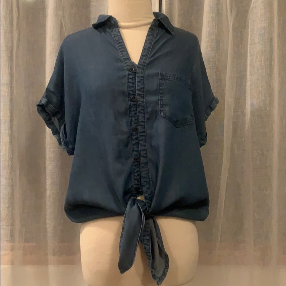 Denim Tie-Front shirt